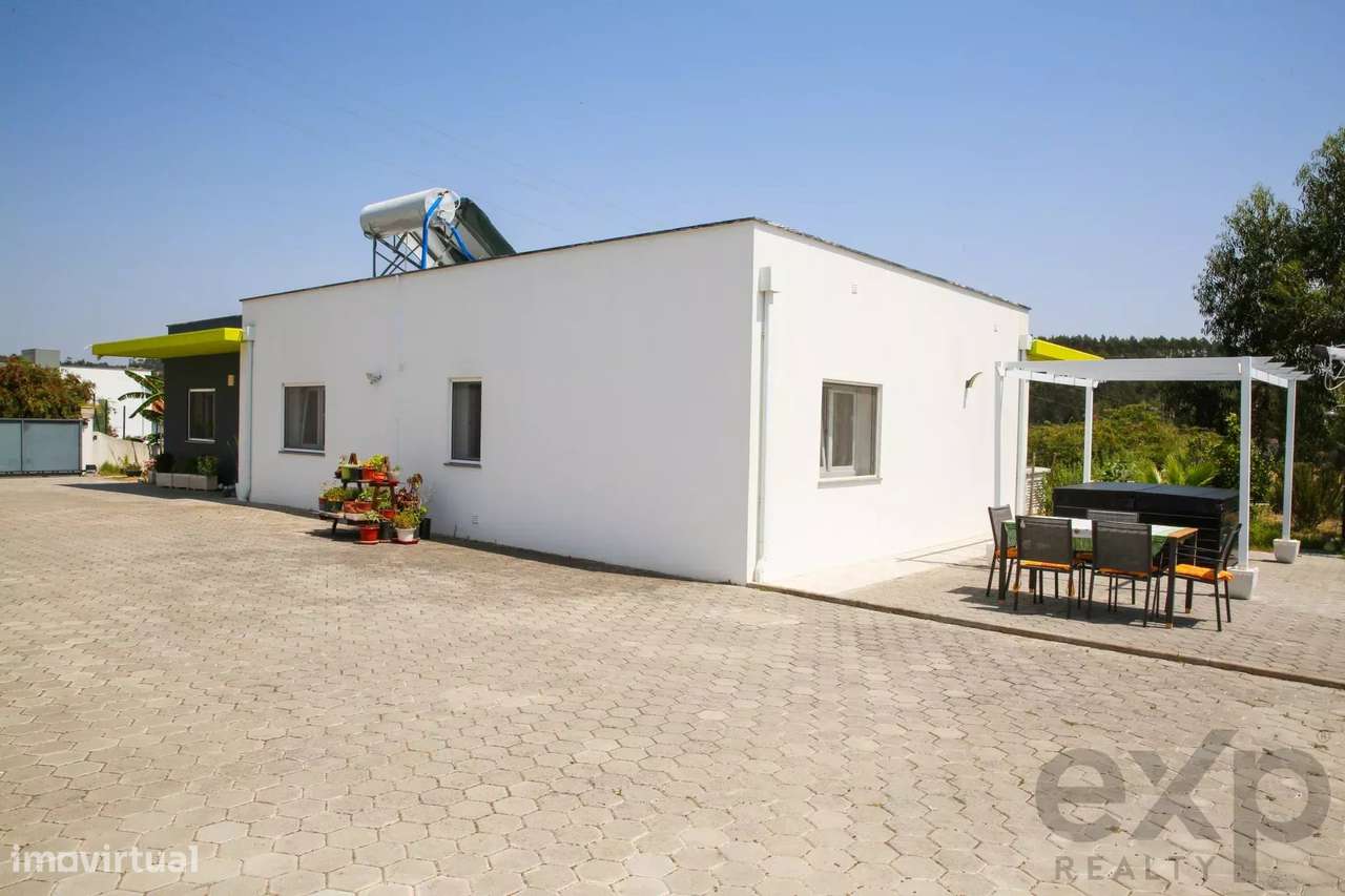 Moradia Térrea Única com +2000 m² de terreno - Grande imagem: 5/60