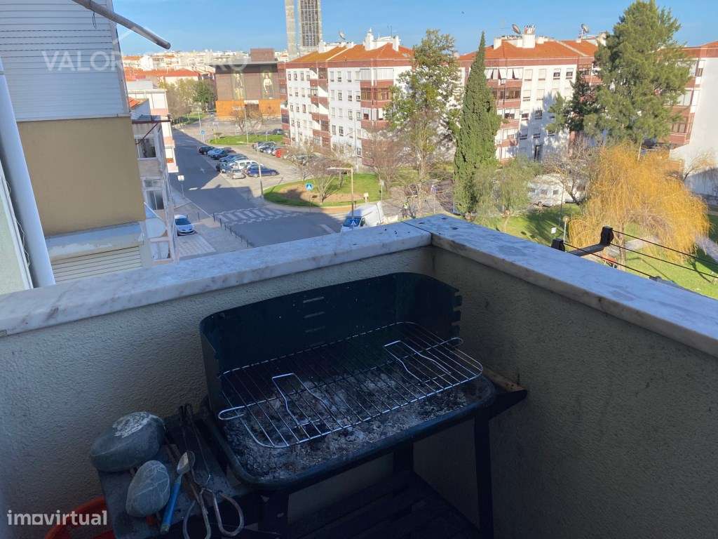 Apartamento T2 na Quinta das Drogas em Alverca do Ribatejo-22