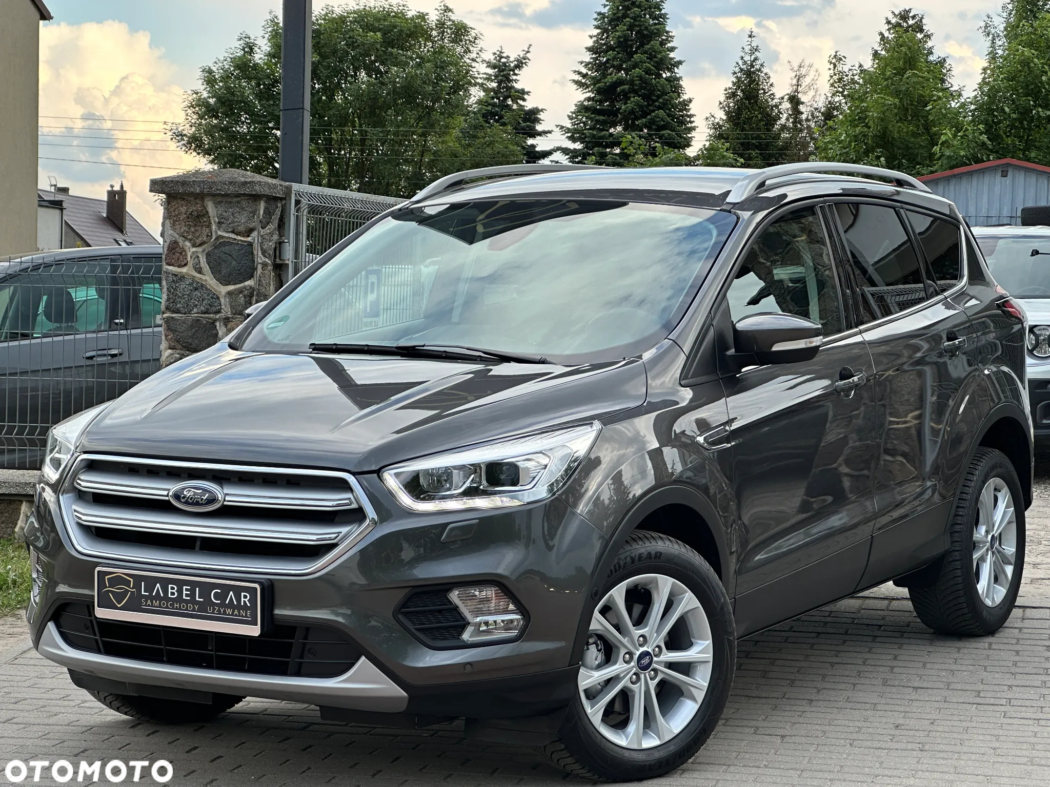 Ford Kuga 1.5 EcoBoost 2x4 Titanium - 8