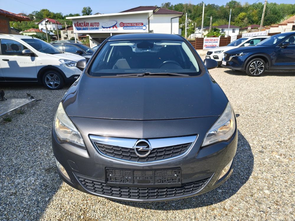 Opel Astra J [2009 - 2018] 1.4 Turbo Cosmo 2010