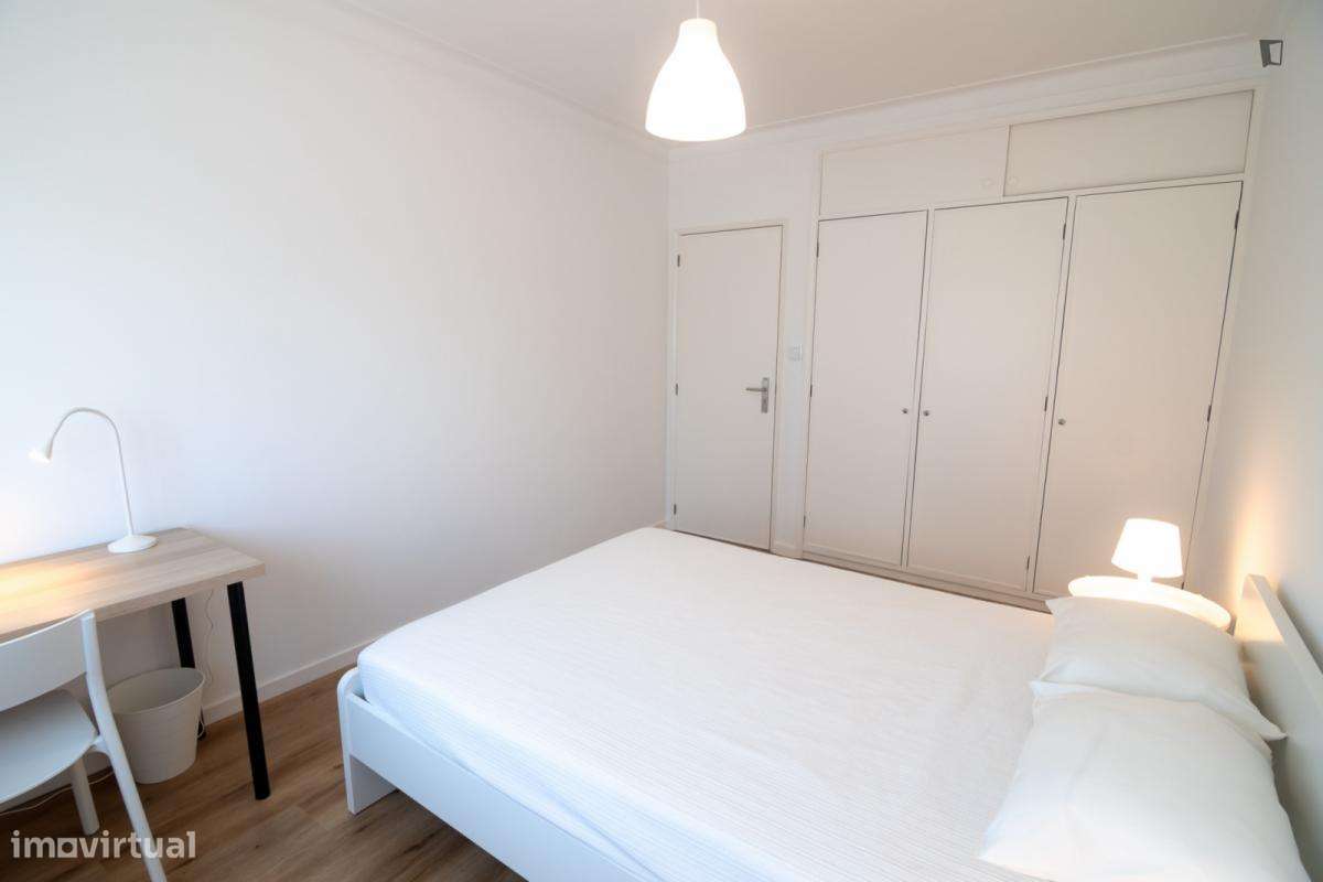 Quarto - localizado em Vila nova de gaia - Grande imagem: 2/10
