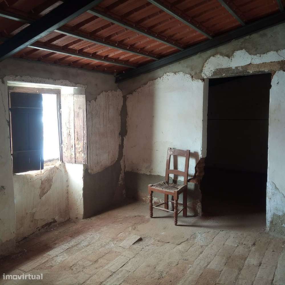 Casa Antiga em Mourão-24