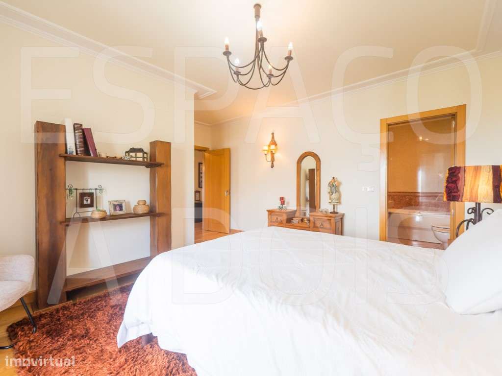 DESLUMBRANTE! Condomínio Privado com porteiro residente, vigilância...-58