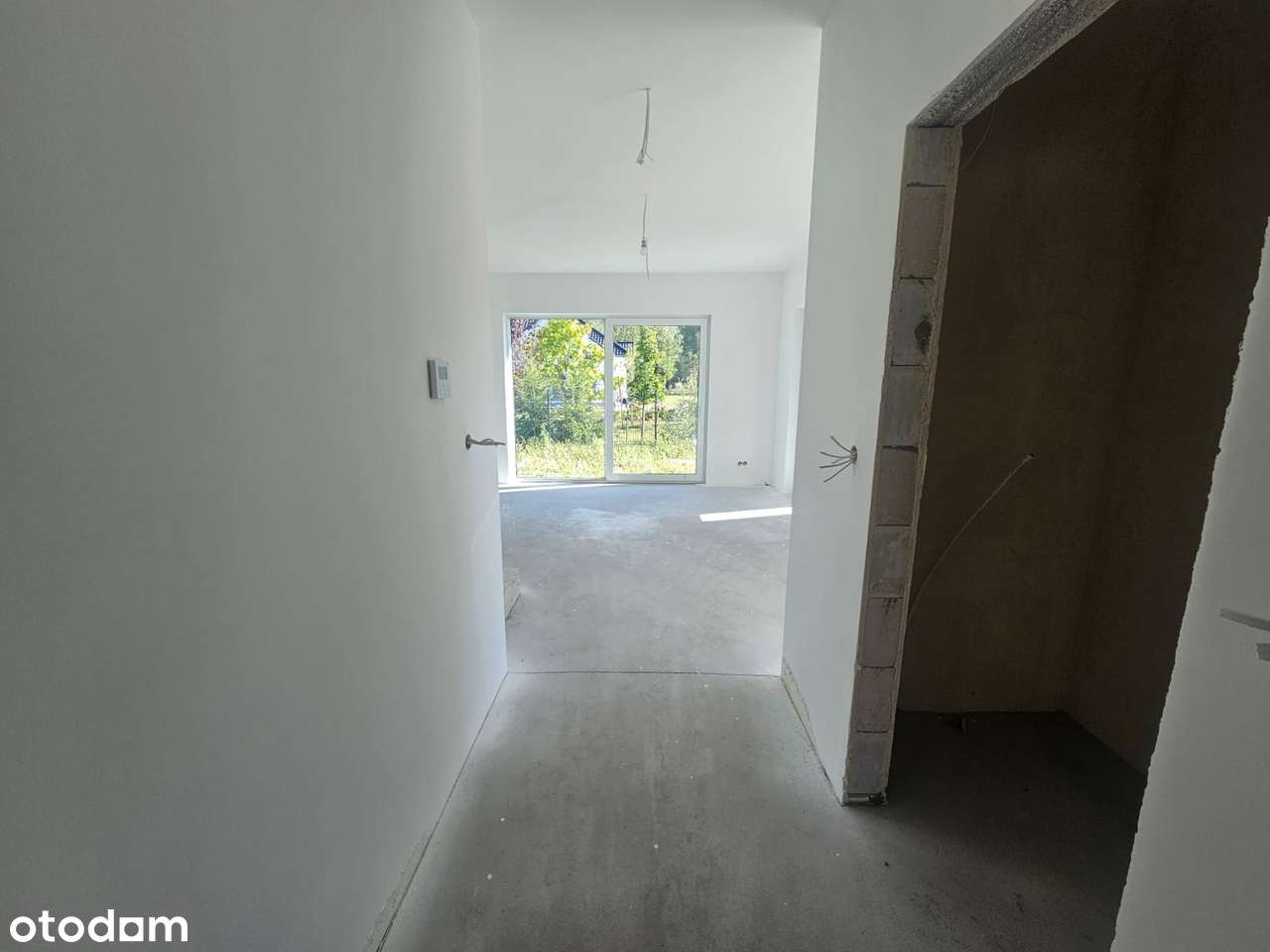 Dom 147 m² z ogrodem – komfort i natura w Łosiu!-4