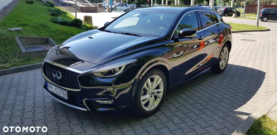 Infiniti Q30 1.6t Business Executive 7DCT - 1