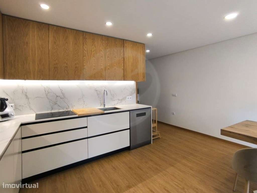 T2 Duplex com Terraço em 1ª Linha de Mar em Vila do Conde-6