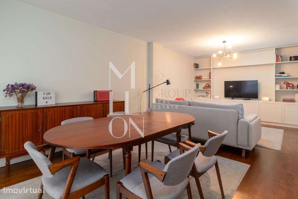 T4 Renovado com Conforto e Funcionalidade na Avenida Vasco da Gama - Grande imagem: 4/21