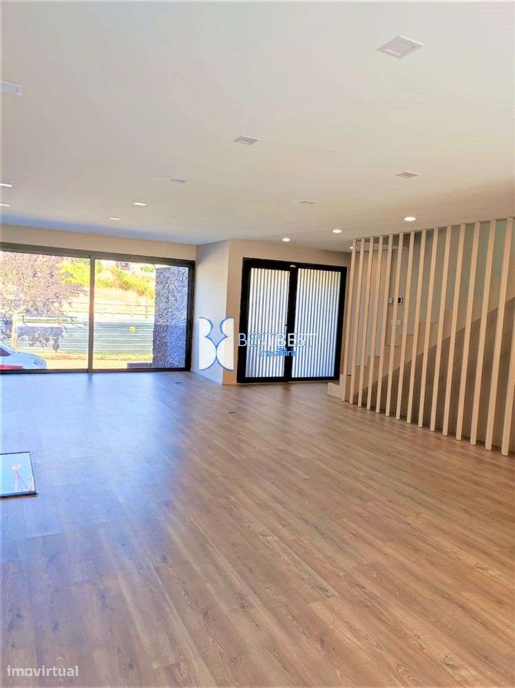 MORADIA DE LUXO T4 EM RIBEIRÃO ,GAVETO A 5 MIN. CENTRO DE FAMALICÃO - Grande imagem: 3/30