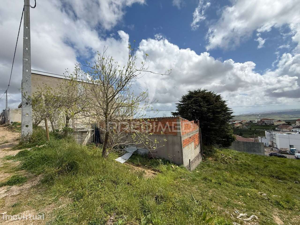 Terreno p/ construção com 418m2 - Grande imagem: 2/8