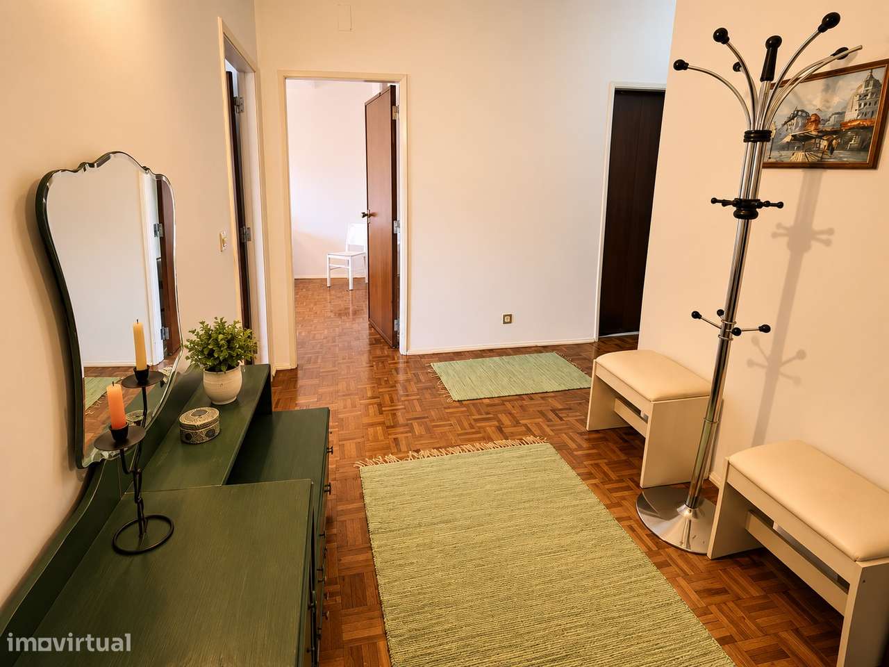 Apartamento T4 com varanda e elevador no centro de Leiria-15