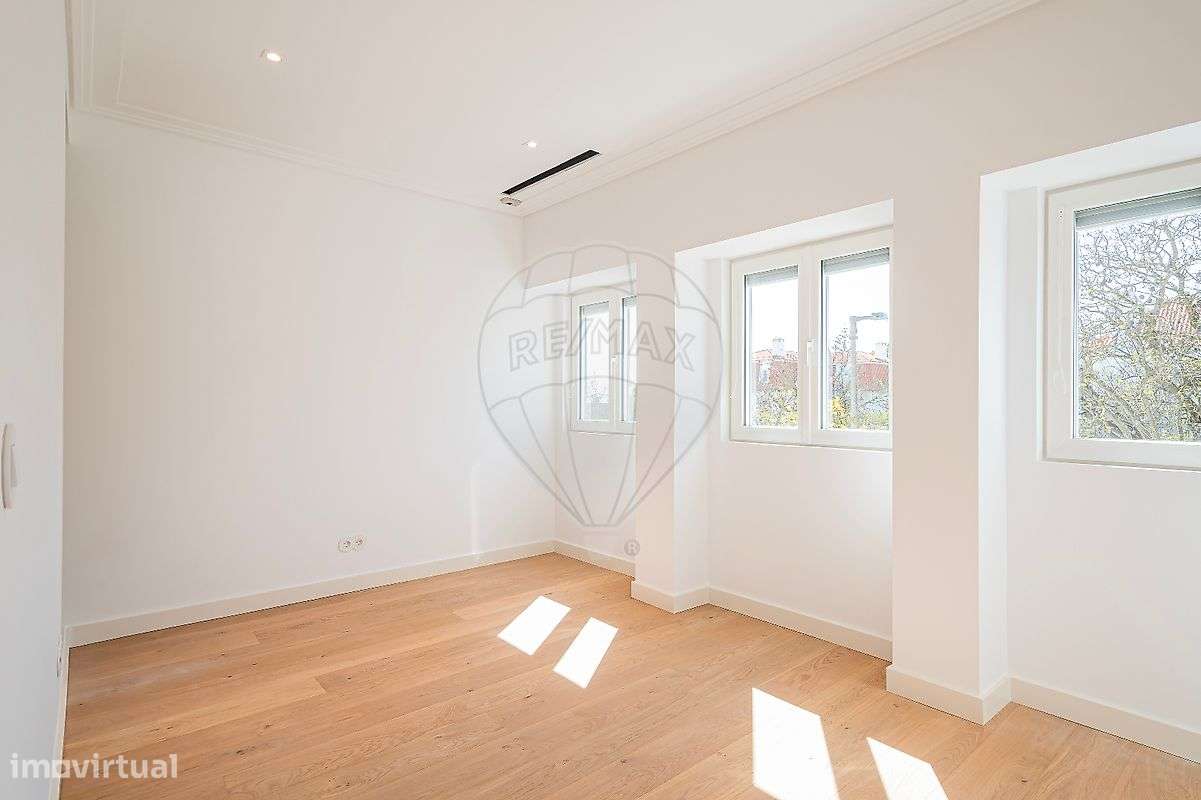 Moradia T6 para venda-8