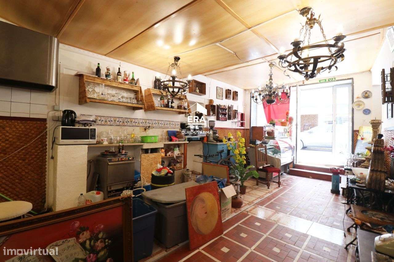 Moradia T3 localizada no centro de Caxarias! - Grande imagem: 5/29