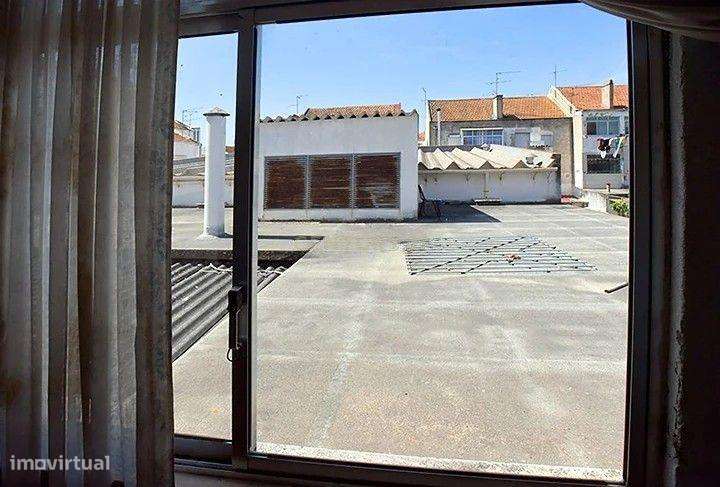 Prédio Moita - Oportunidade Única em Setúbal - Grande imagem: 4/25