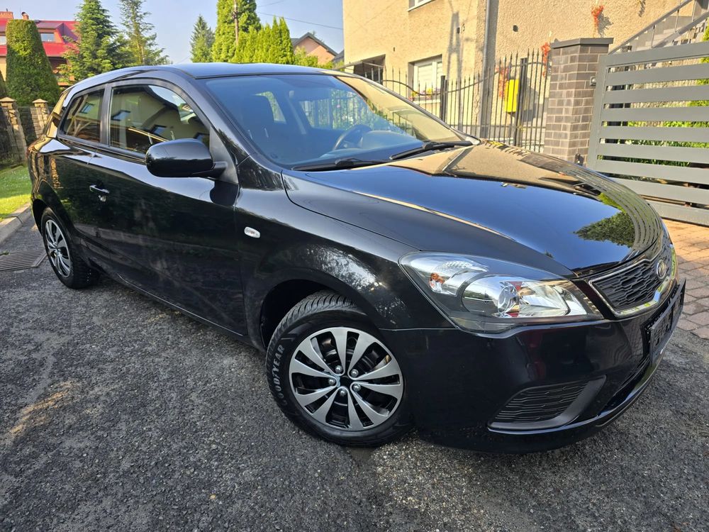Kia Ceed 2011