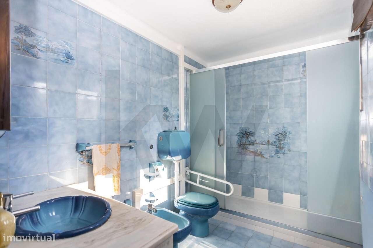 Fantástica Moradia T4 (10 Divisões) com Terreno de 869 m2 – Imenso Pot-24