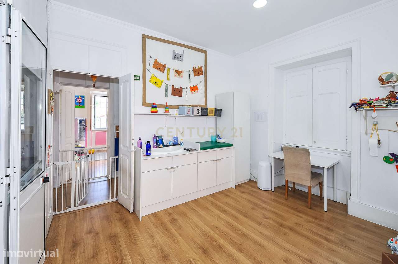 Imóvel com negócio (colégio)– Centro da Parede, Cascais-38