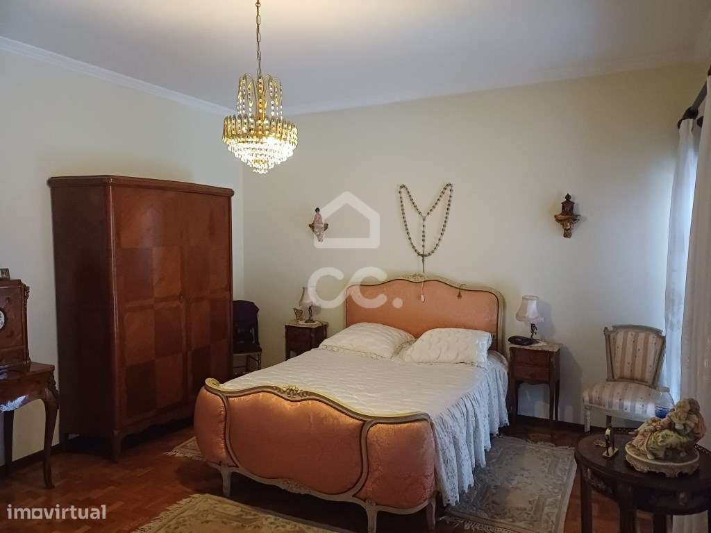 Moradia Bi-familiar T5+T2 em Palmeira, Santo Tirso-6