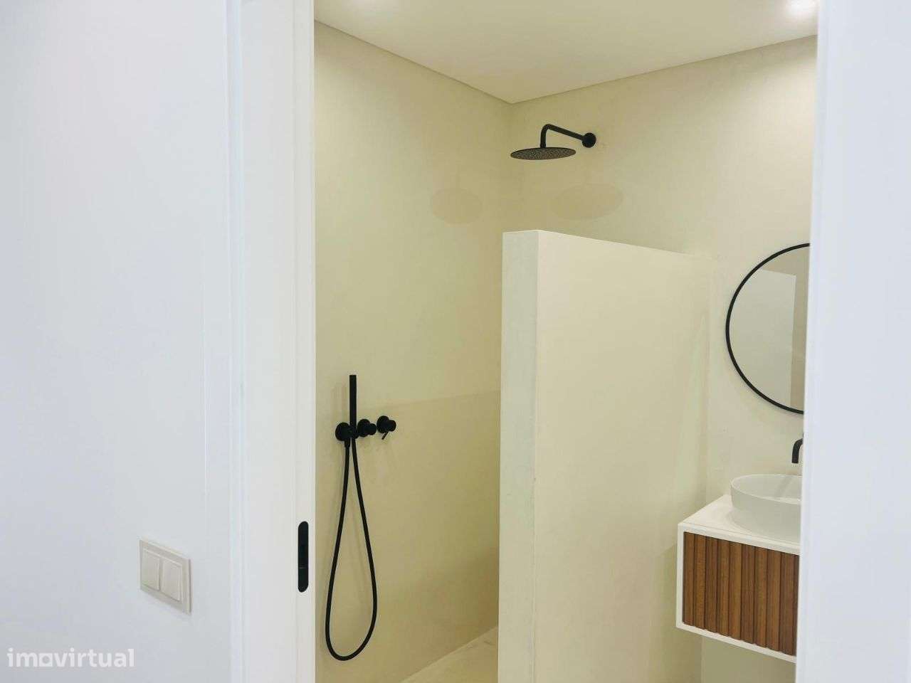 Moradia T4 com garagem baixa de Faro-23