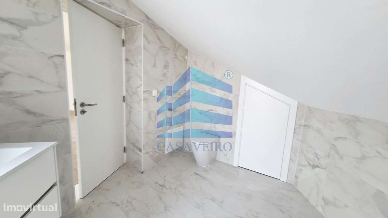 Apartamento T2 Duplex com terraço  centro de Esgueira-16