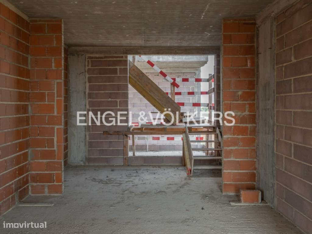 Moradia de Luxo T5 Isolada com Vista Lisboa-14