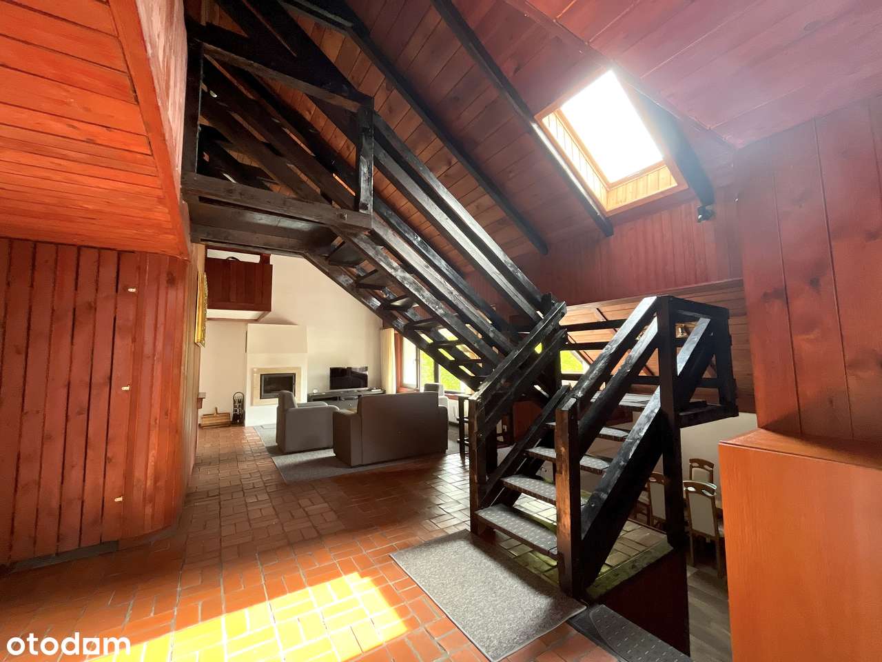 dom w lesie nad zakolem rzeki-11