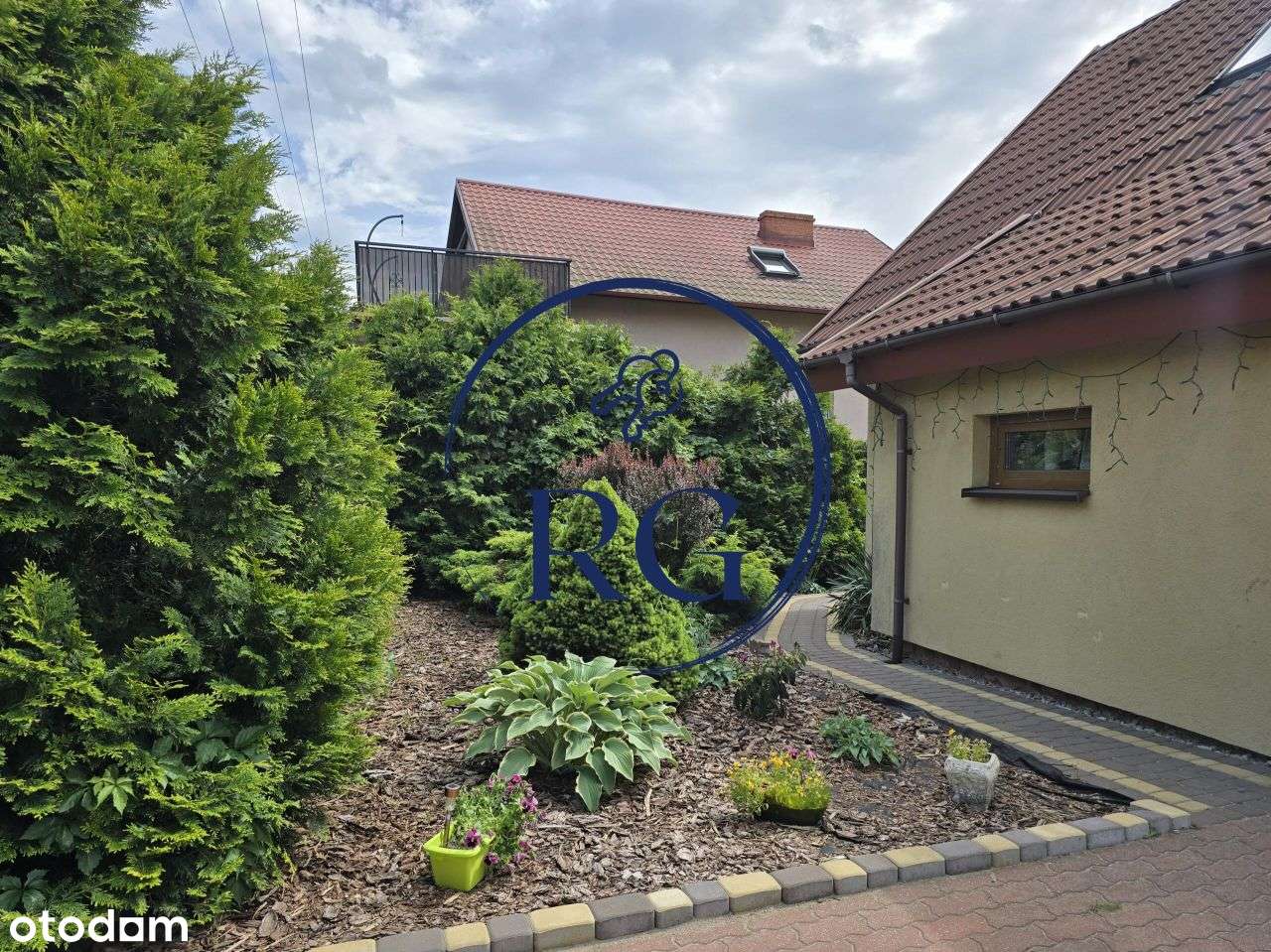 Polecana nieruchomość z ładna działką-4