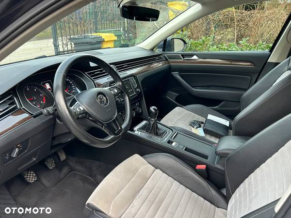 Volkswagen Passat 2.0 TDI BMT 4Mot Highline - 15