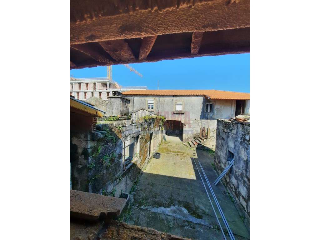 Moradia para Restaurar com Elevado Potencial de Investimento - Água... - Grande imagem: 4/49