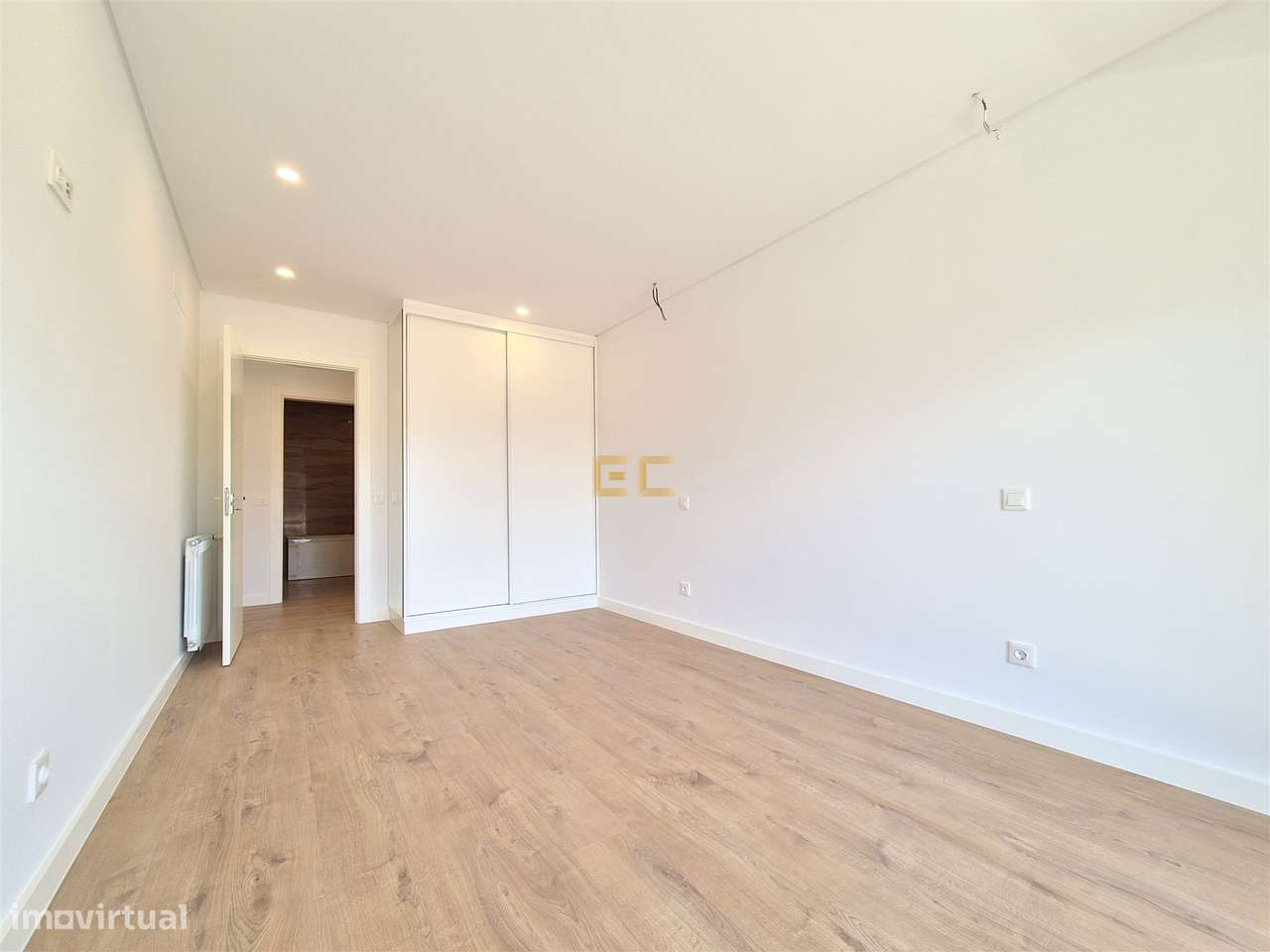 Apartamento T3 novo, com garagem, para venda na Figueira da Foz- Buarc-29