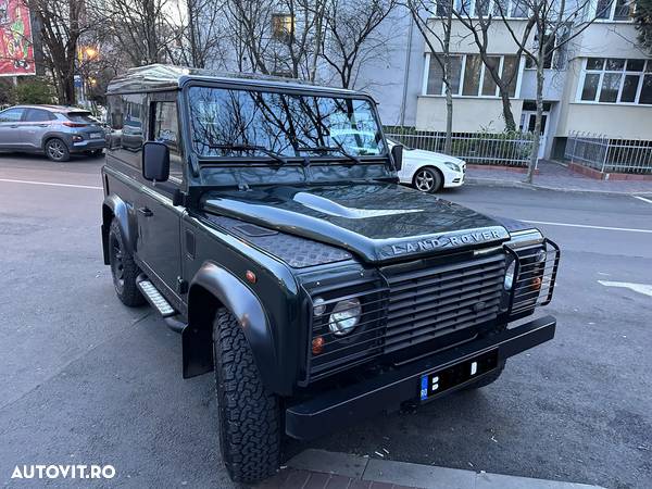 Land Rover Defender - 3