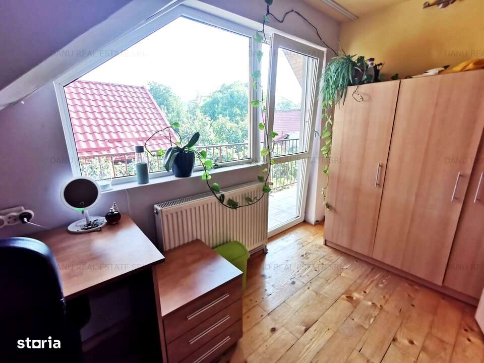 Vila cu 3 apartamente garaj,beci,anexe,gradina Grivitei-12