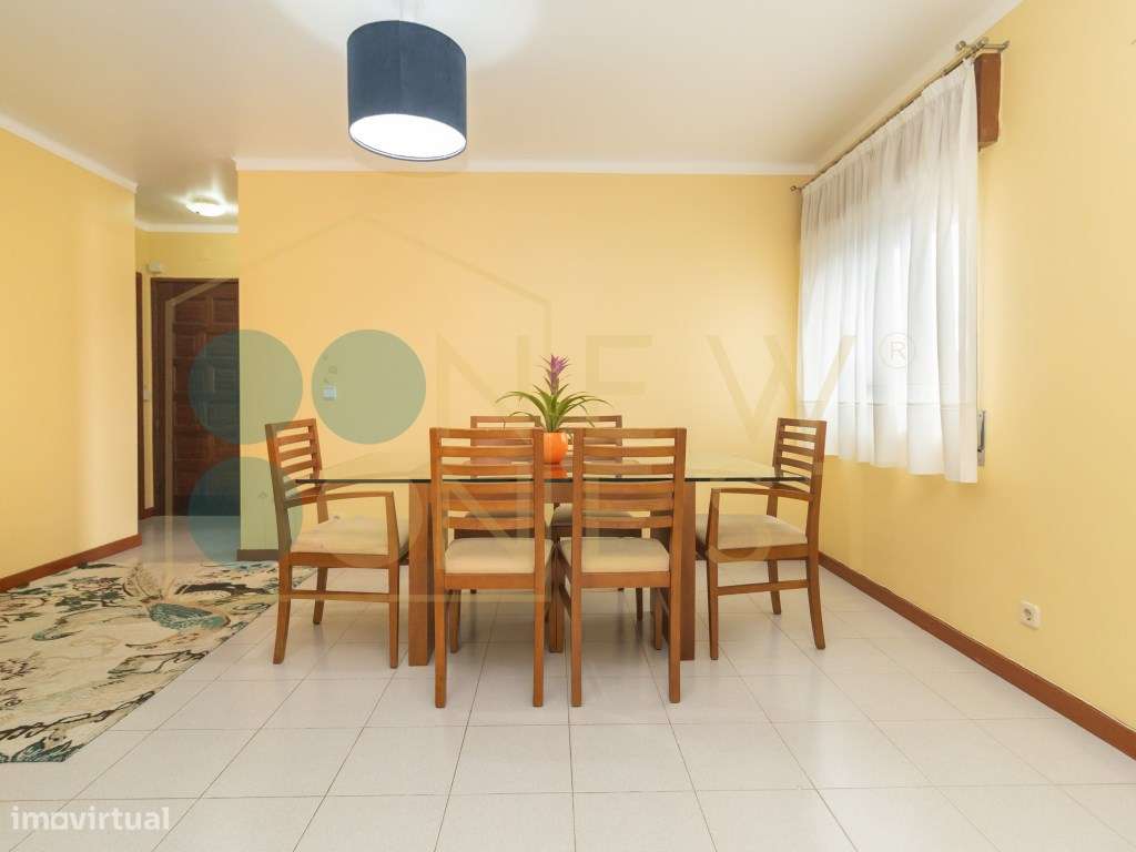 Apartamento T2 em Vila Maria - Semi-Renovado e Mobilado-13