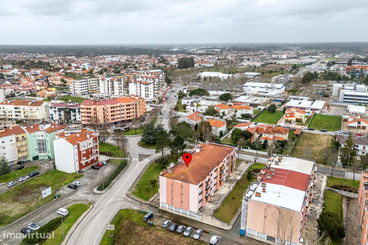 Apartamento T2 - 100 m2, Junto ao Centro Escolar - Cantanhede - Grande imagem: 2/29