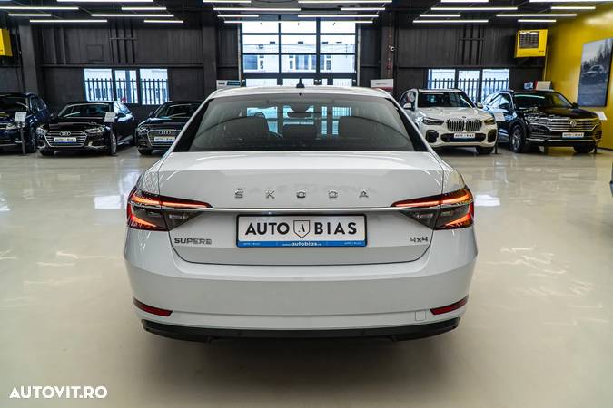 Skoda Superb 2.0 TDI 4X4 DSG Sportline - 28