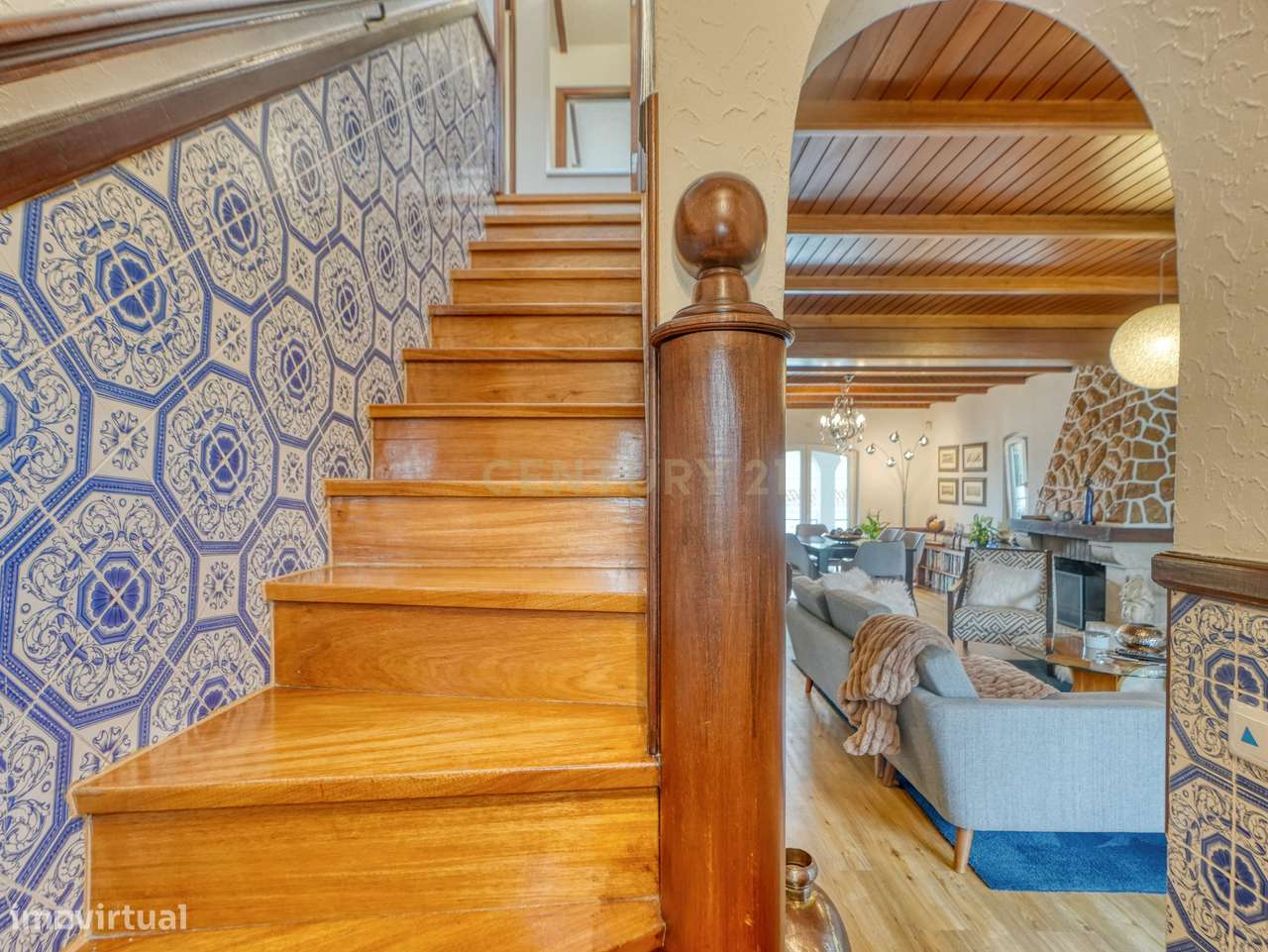 Magnífica Moradia T6 com Piscina, Garagem e Vista Desafogada em Sesimb-10