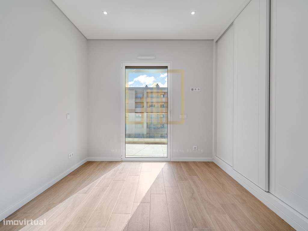 Fantástico T1, Novo, com 2 casas de banho, lugar de estacionamento ...-8