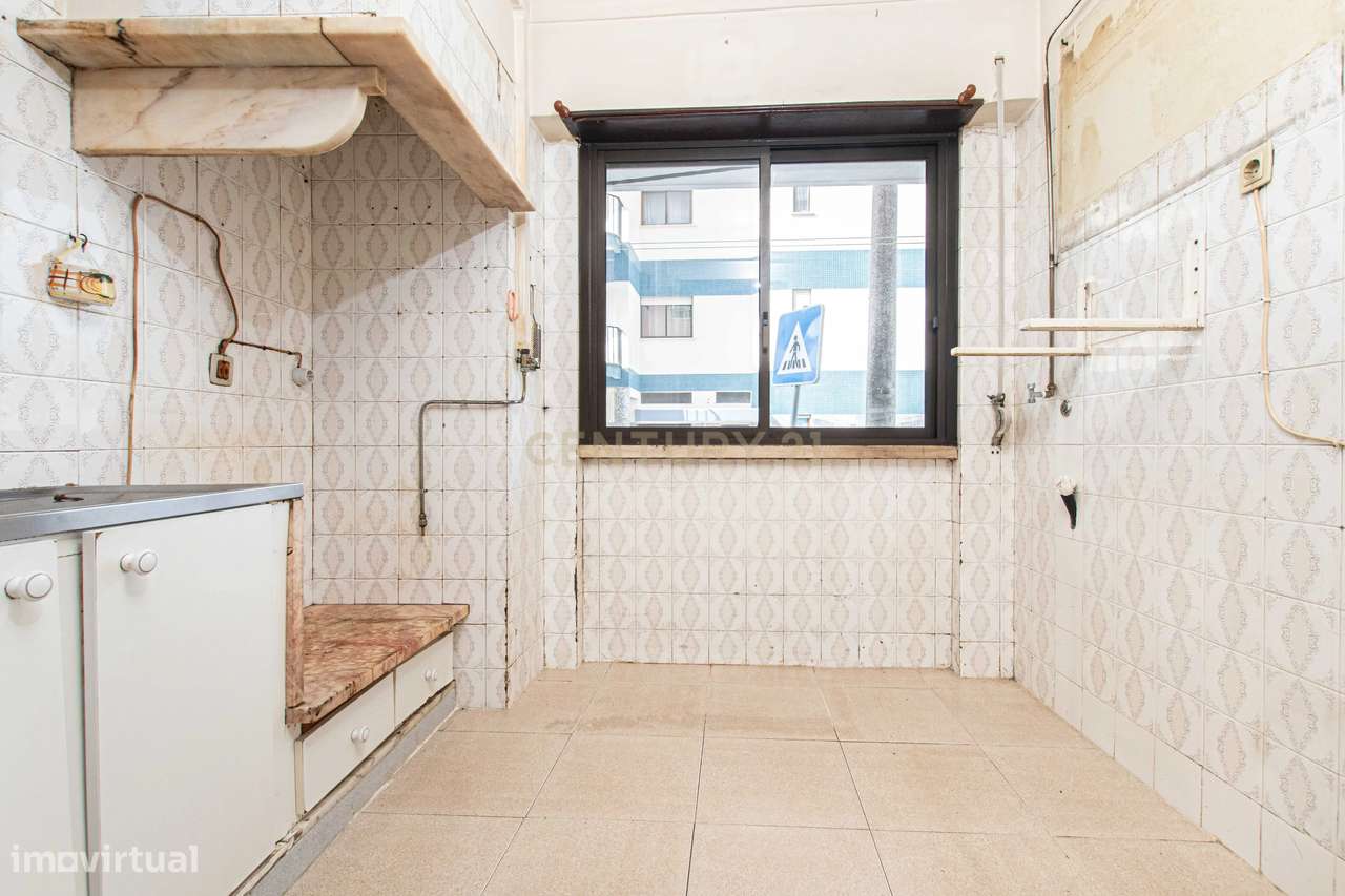 Oportunidade - T1 em Almada-7