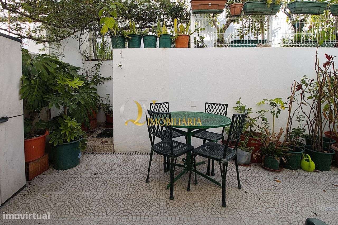 Excelente Moradia V4 para venda sita nos Jardins da Parede-21