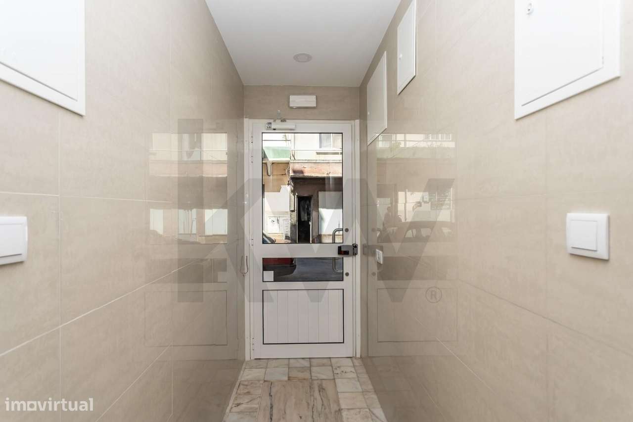 Apartamento T2 Totalmente remodelado | Baixa da Banheira – Moita-15
