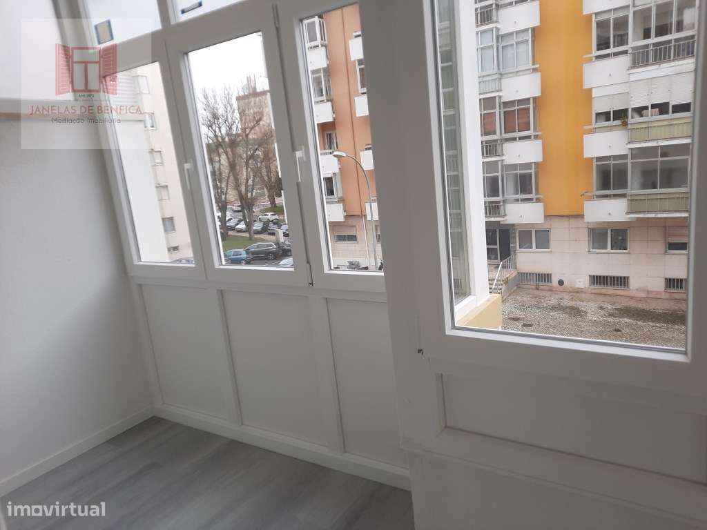 T2 totalmente remodelado, c/arrecadação - Oeiras-16