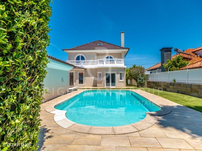 Moradia T4 + 1 com jardim e piscina, em Bicesse, Cascais-40