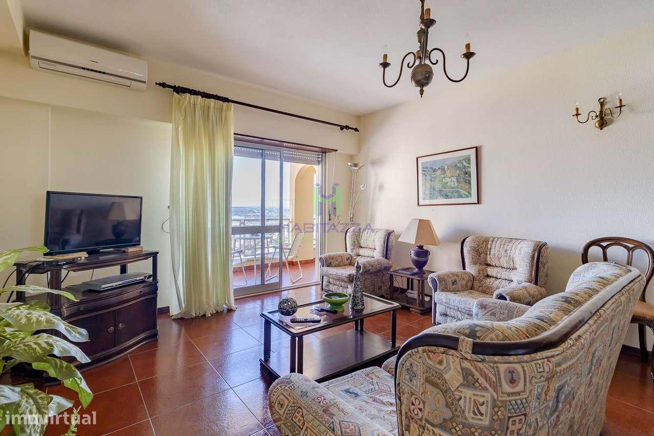 Apartamento T2, Último Andar, Vista Mar e Serra, em zona central de La-4