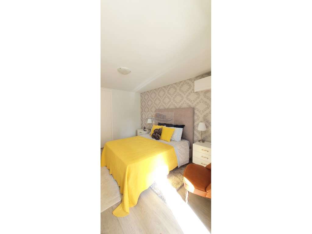 T3 de luxo e requinte com 3 WCS e Garagem nas Lezírias do Infantado-23