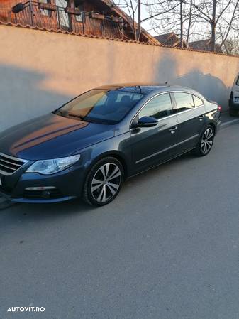 Volkswagen Passat CC 2.0 TDI DSG - 1