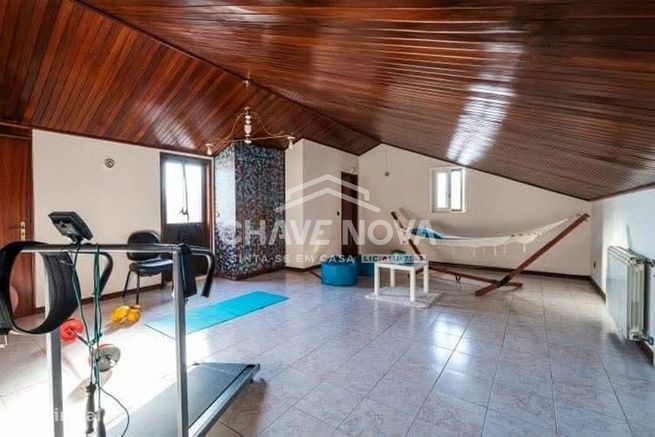 Moradia Isolada V4 c/ Garagem Box em Vilar de Andorinho-33
