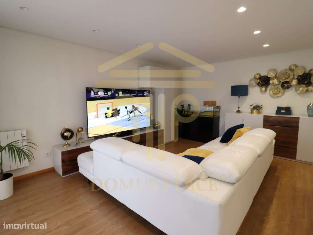 MORADIA T3 C/ JARDIM, TERRAÇO E GARAGEM | GUIFÕES-14