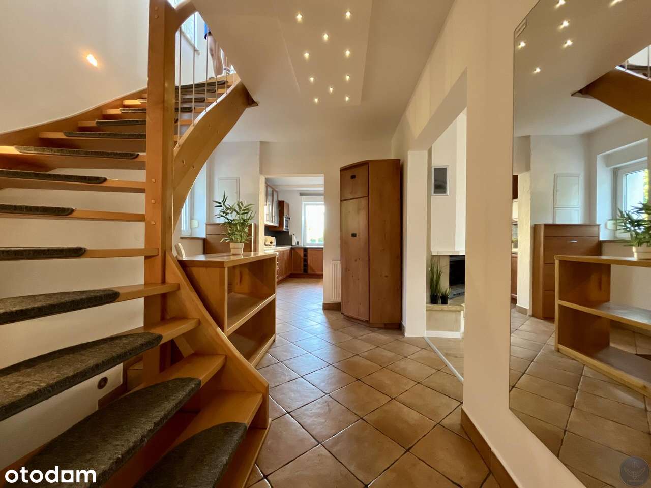 Pracze_Odrzańskie! Dom_wolnostojący_z_pięknym_ogrodem_we_Wrocławiu!-0