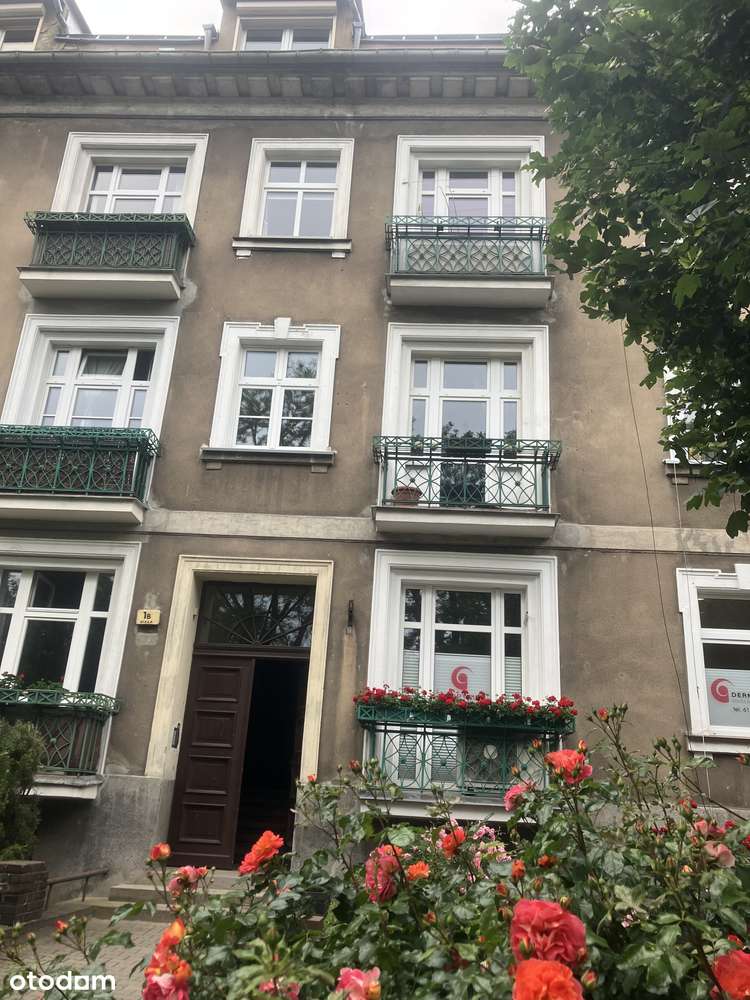 słoneczne duże mieszkanie z 2 balkonami