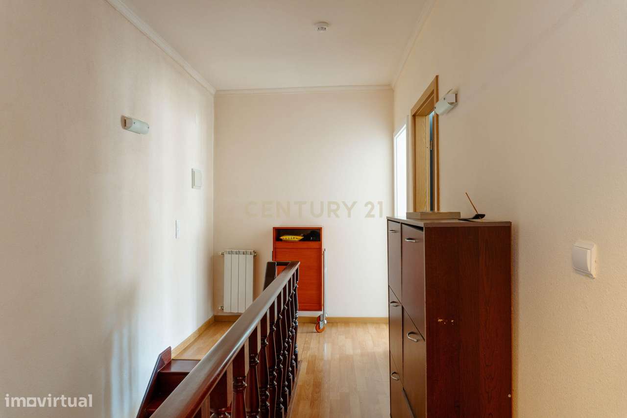 Apartamento T3 duplex em Carregado -Alenquer, União das Freguesias de-7