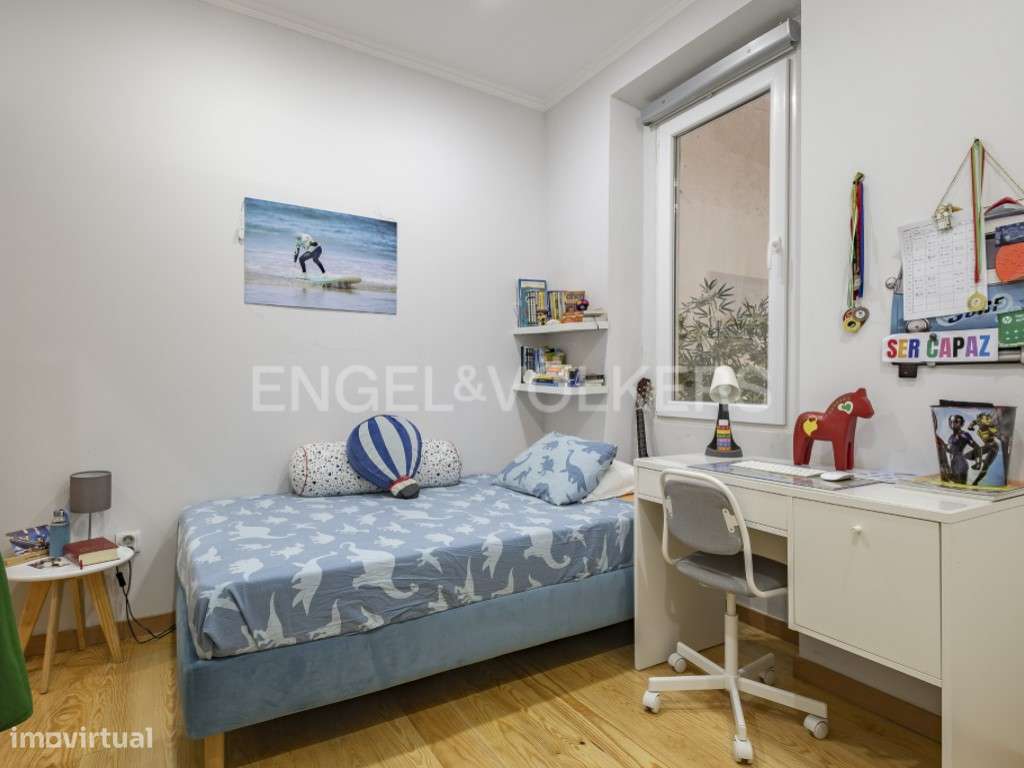 T4 remodelado com terraço e jardim Anjos / Arroios-17